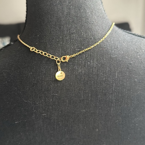 Women’s gold Dior necklace - Picture 3 of 12